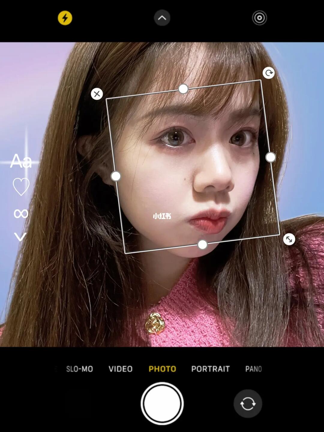 在美图秀秀里选择抠图-背景置换 选择自己喜欢的背景21566打开