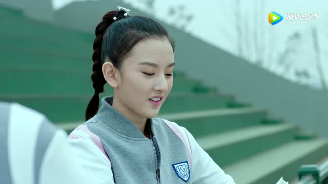 我们的少年时代:沙婉想把图册送给郁风却不敢上前