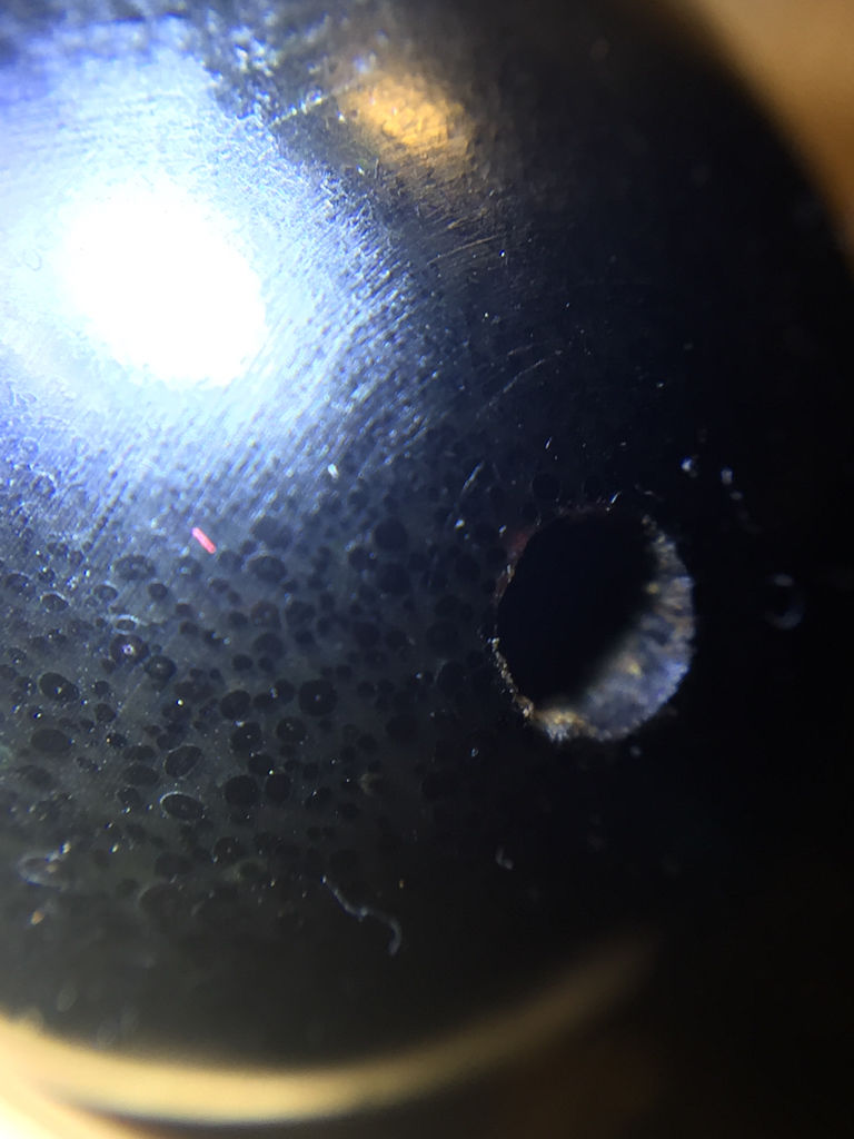 请问大师 这个是什么材质的珠子?不透光