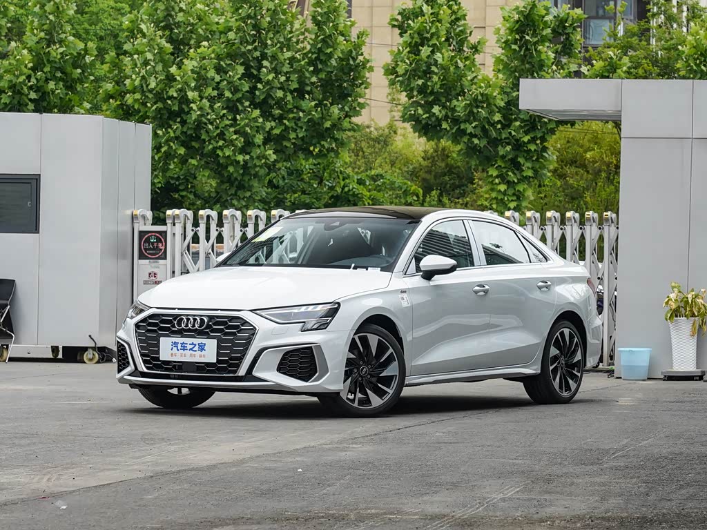 一汽奥迪 奥迪a3 2023款 改款 a3l limousine 35 tfsi 时尚运动型