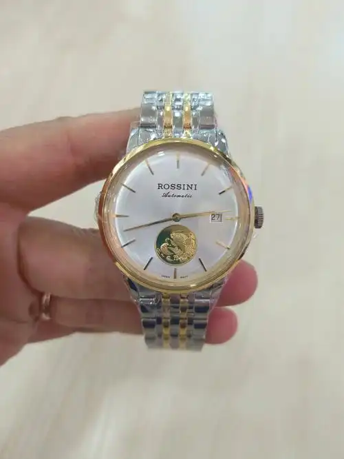 时间因我而存在,#每日穿搭  #腕表分享  #常年戴手表  罗西尼金表.