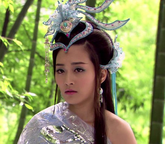 《封神英雄榜2》中蔡雅同扮演的碧霄仙子是截教通天教主座下精英弟子