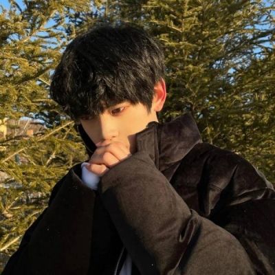 暗黑系超好看帅气的男生真人头像最新超级很惊艳的好看男生qq头