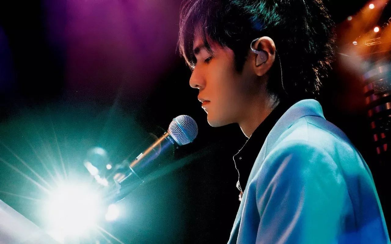 盘点2005年10首流行歌曲周杰伦的夜曲拿奖拿到手软