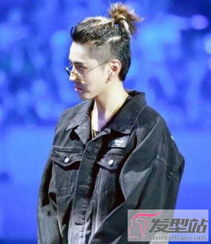 男士辫子发型这样扎头发超级显酷