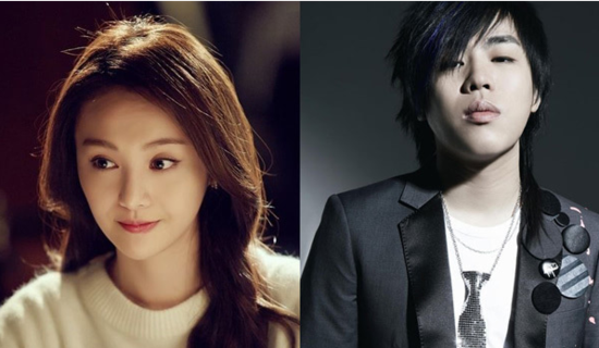 胡彦斌郑爽与郑父郑母共进餐 甜蜜互动相拥依偎