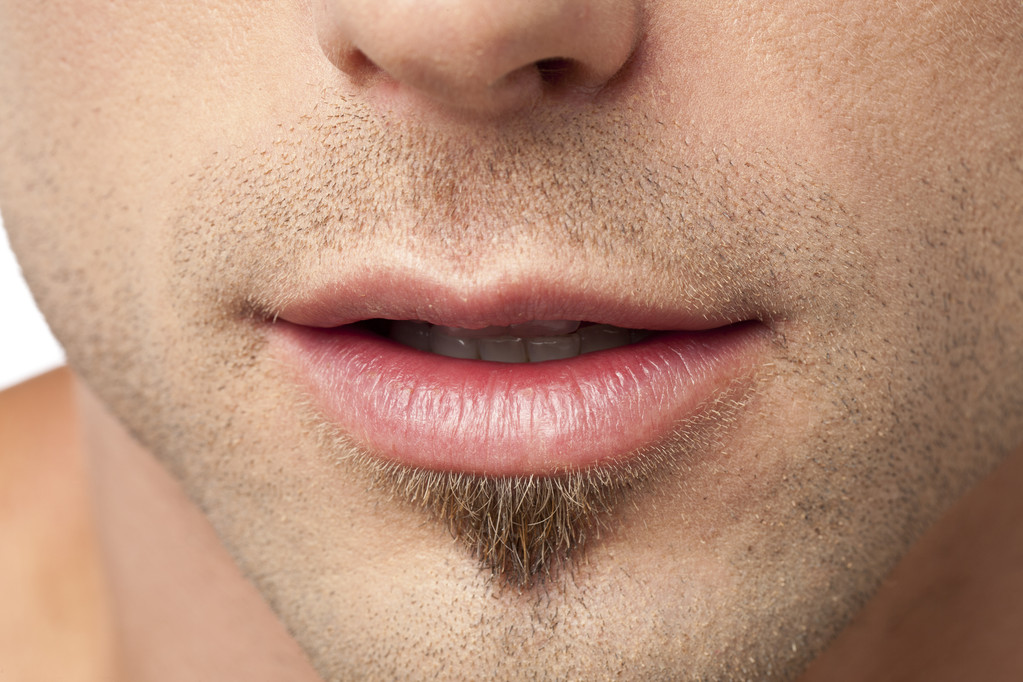 人类男性嘴唇,关闭了人类男性嘴唇的形象