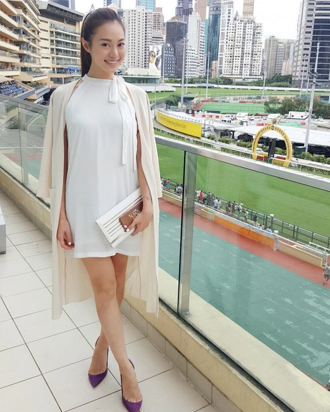 香港美女陈雅思生活自拍照气质出众|陈雅思|自拍照|美女_新浪网