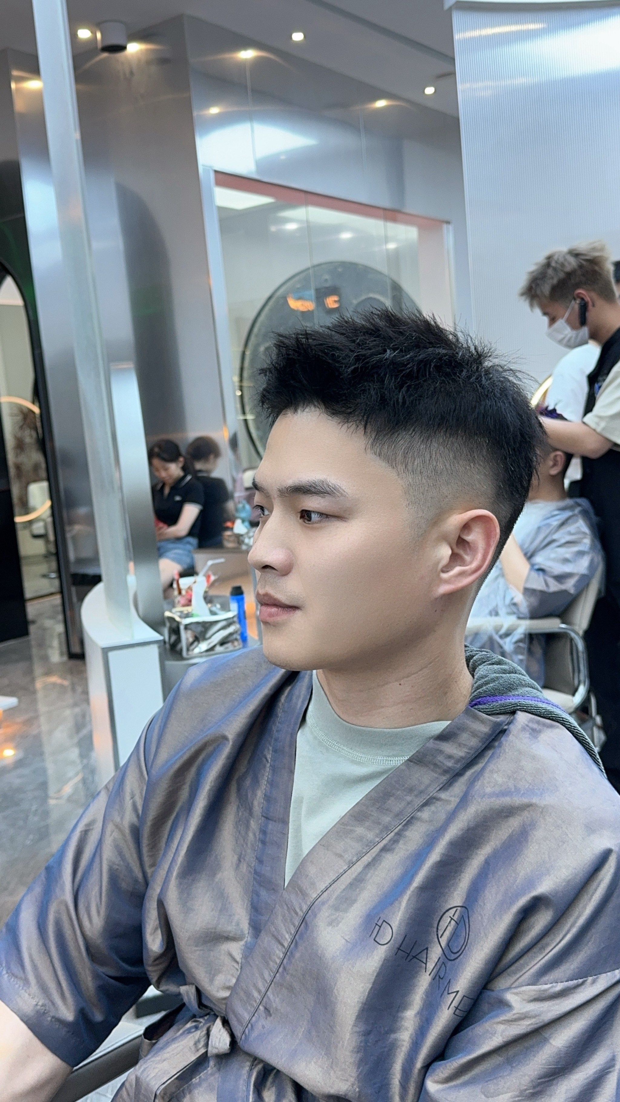 男士新发型超帅气