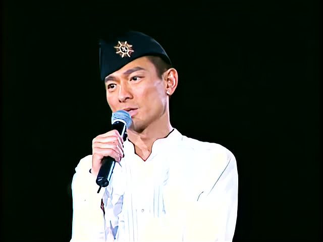 02:09:34[全场] 2004vision tour演唱会香港站简介:一连15场刘德华