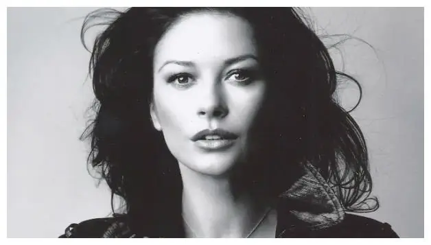 泽塔琼斯传奇之路内外兼修世界最美的女人