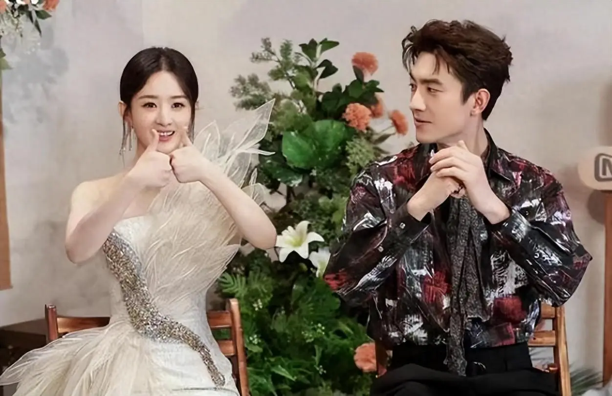 《与凤行》直播甜炸!林更新下意识喊赵丽颖"媳妇",要嗑疯了