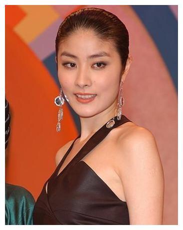 陈慧琳近照,丈夫秃顶显沧桑,陈慧琳曾表示:老公秃得不算太难看