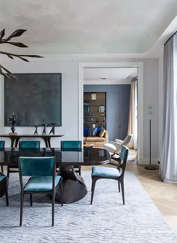 36高级灰 孔雀蓝,刻画气质的不凡品味