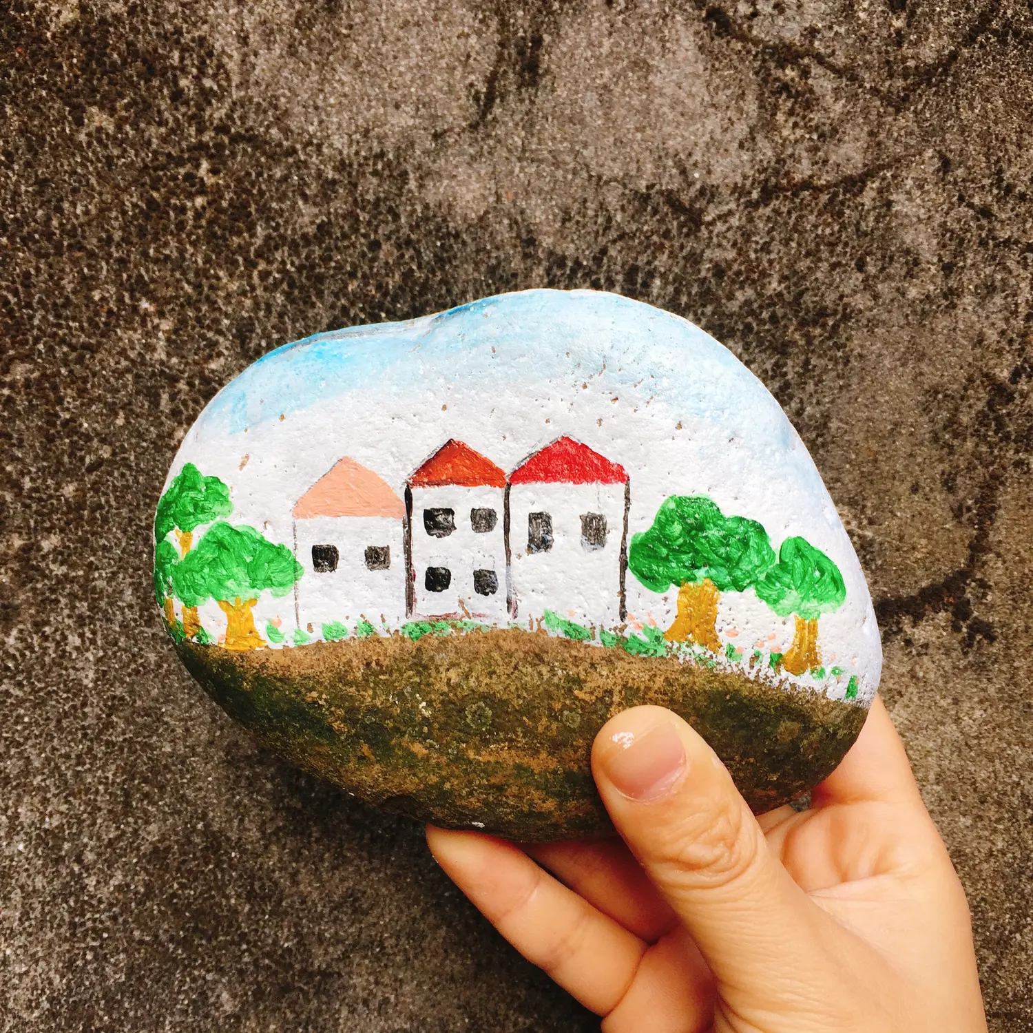 手绘 | 石头画:送你一个小房子