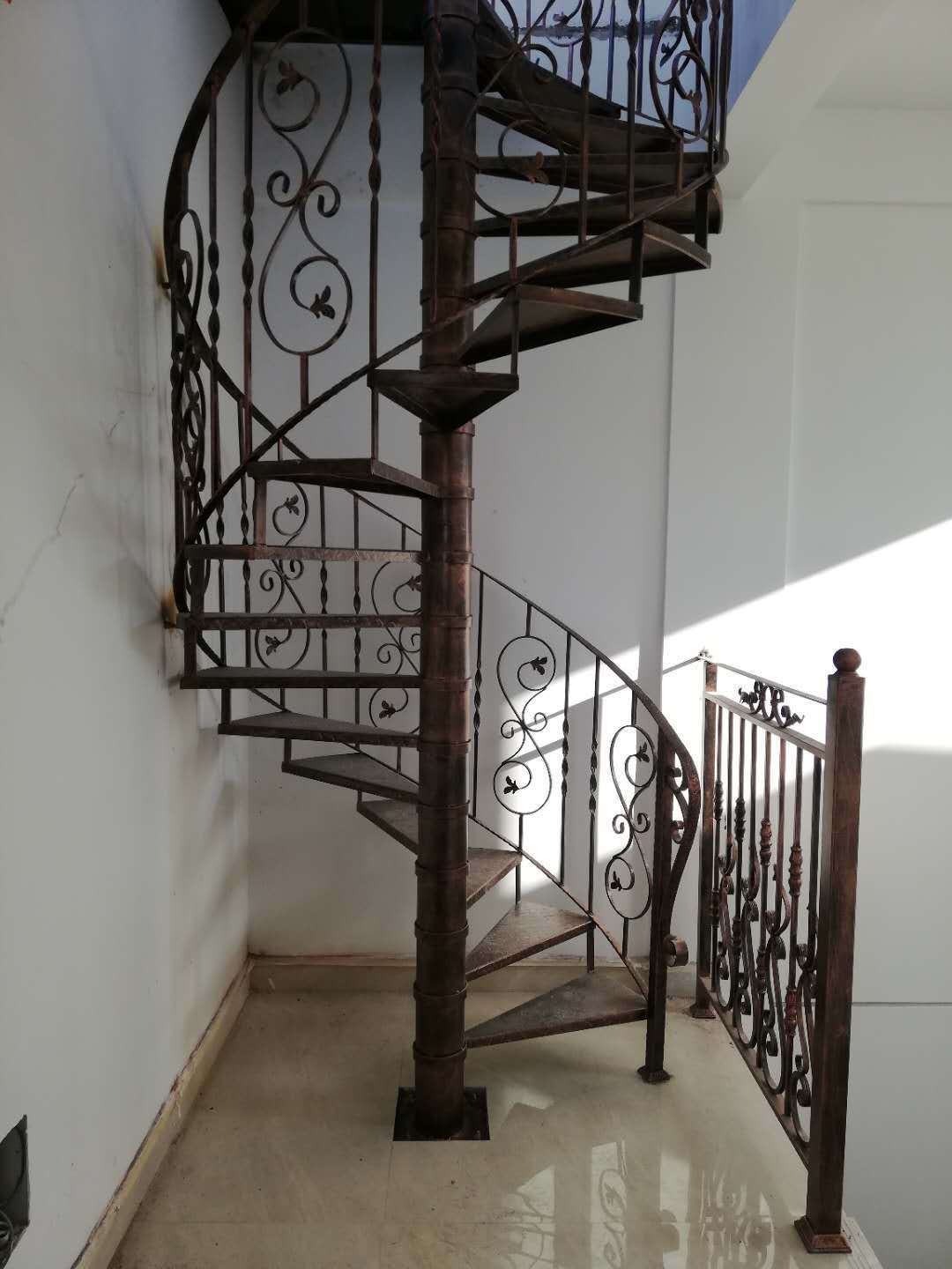 插单2022秋西安青龙寺售楼处钢构箱体旋转楼梯跃鼎金属厂家设计定制