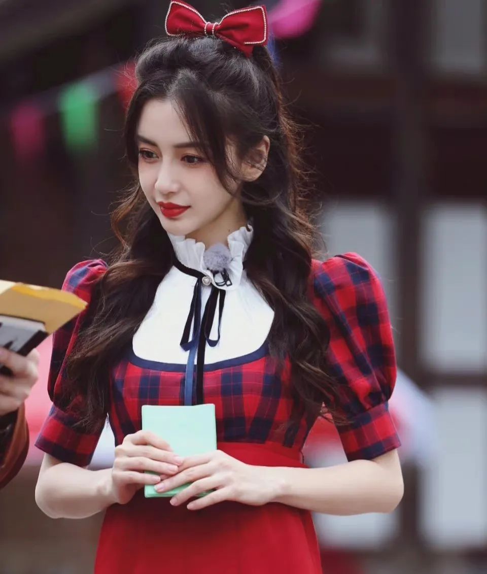 《奔跑吧》开播,6大女明星同台,杨颖依旧美得惊艳!_造型_周深_节目