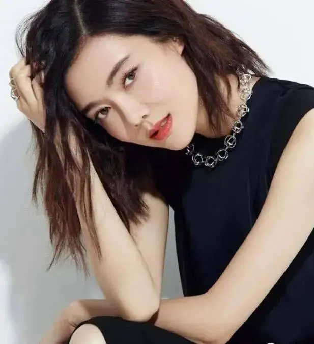 演员车晓靠书法打发时间,网友评价其小楷跟复印的原帖一样_文征明