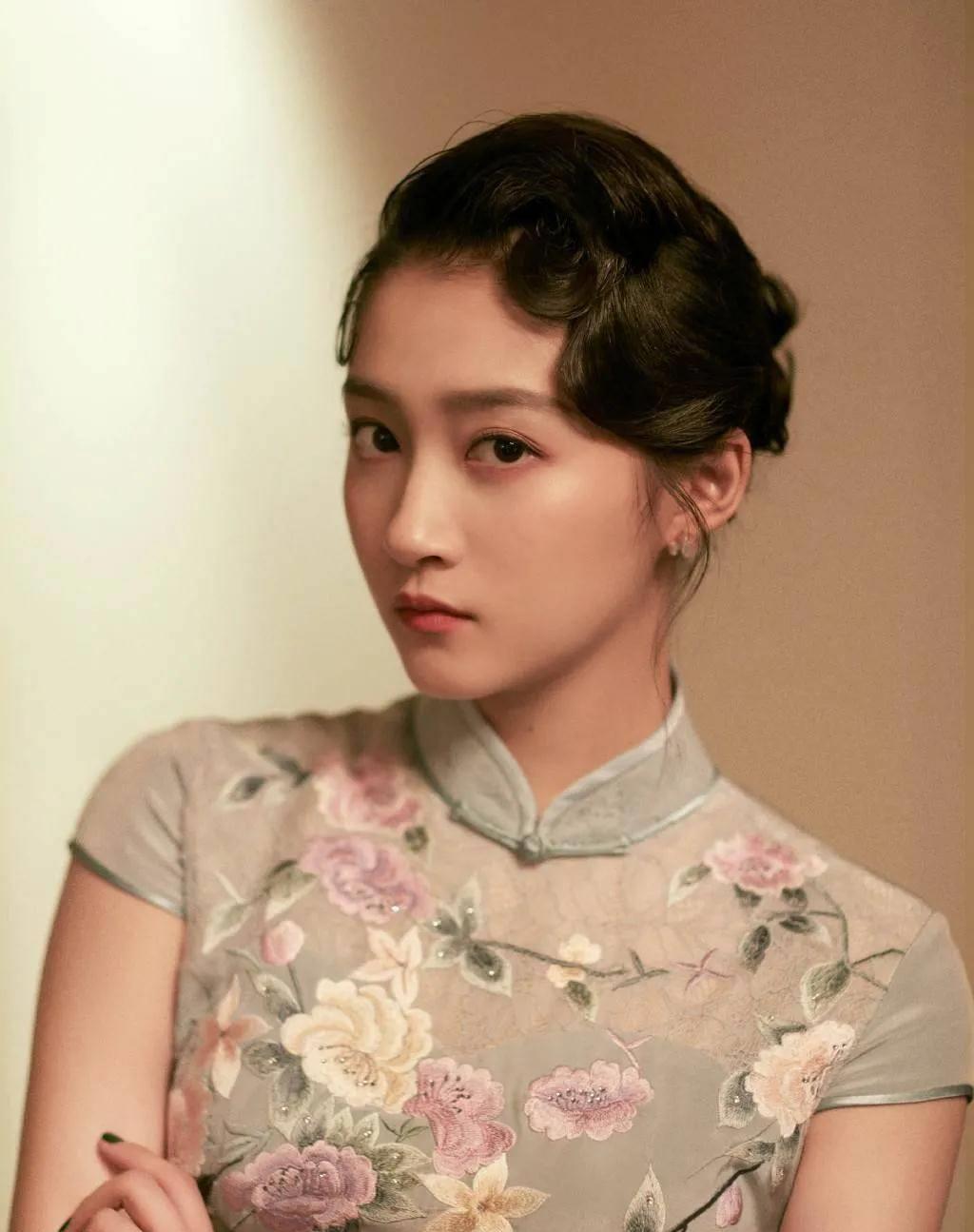 身穿旗袍女星,倪妮惊艳,杨幂柳岩美出天际_感觉_造型_女性