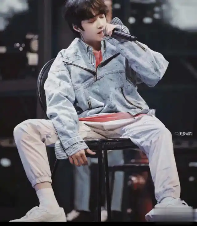 刘耀文新歌《耀眼的你》歌词是什么《耀眼的你》完整版歌词在线听歌