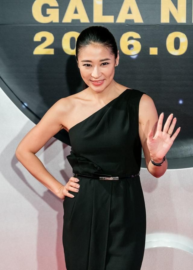 管虎的老婆——梁静个人相册_高清图集_新浪网