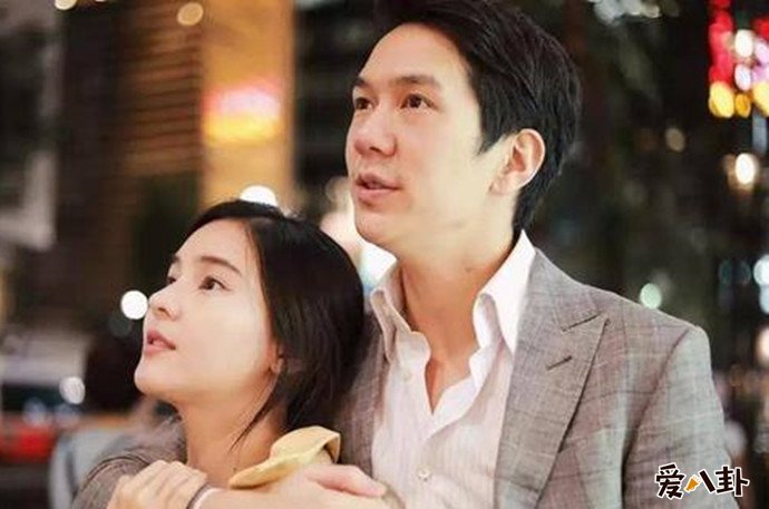 李海娜与男友amp合照中泰混血李海娜妹妹颜值不输她