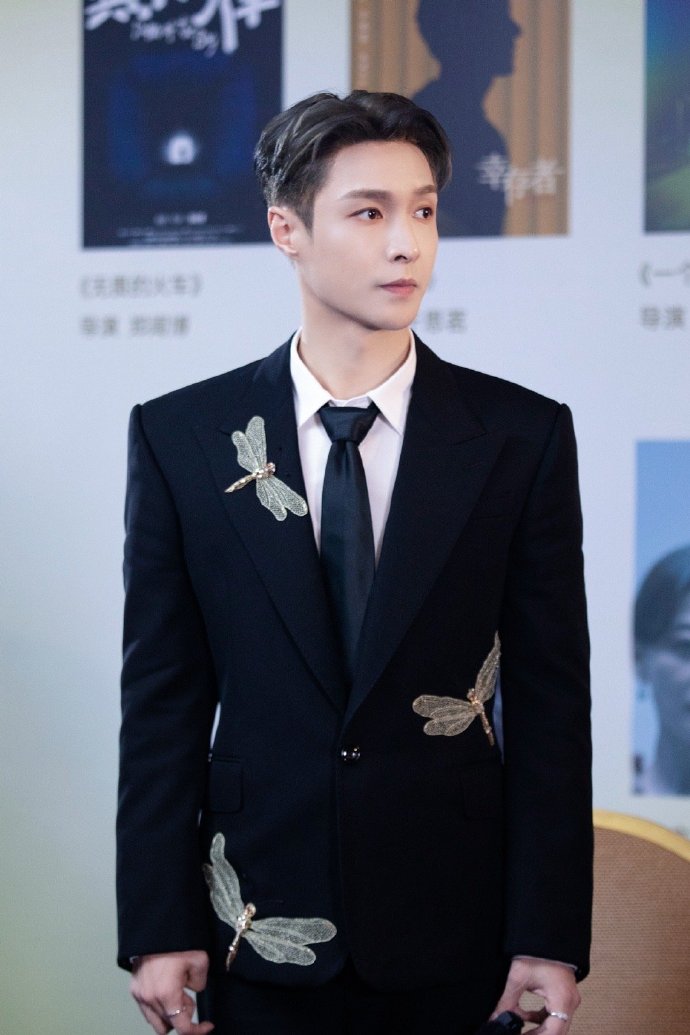 孤注一掷最终票房38.48亿##张艺兴金鸡奖华语电影青年推介人