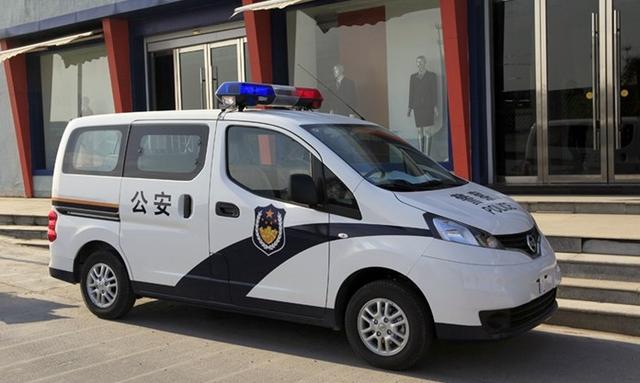粉丝请日产复产这车,侧滑门7座位15万,警察选它当警车
