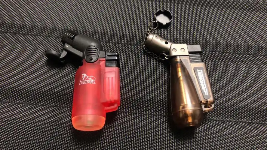 户外点炉头推荐两只国产防风打火机