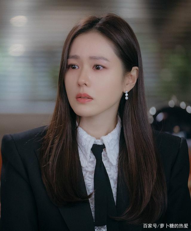 因为《爱的迫降》,孙艺珍欧尼圈粉众多,演技与颜值惊艳观众