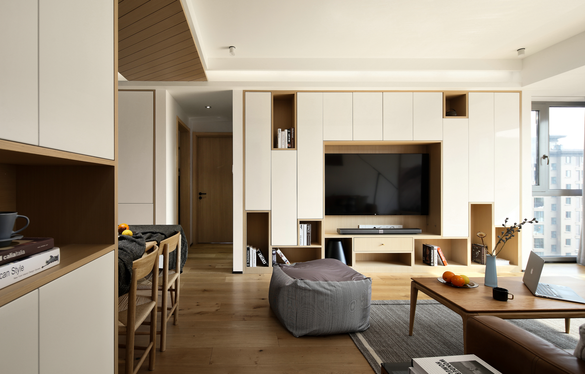 北欧日式三居电视墙装修效果图复古日式公寓客厅沙发效果图简约日式