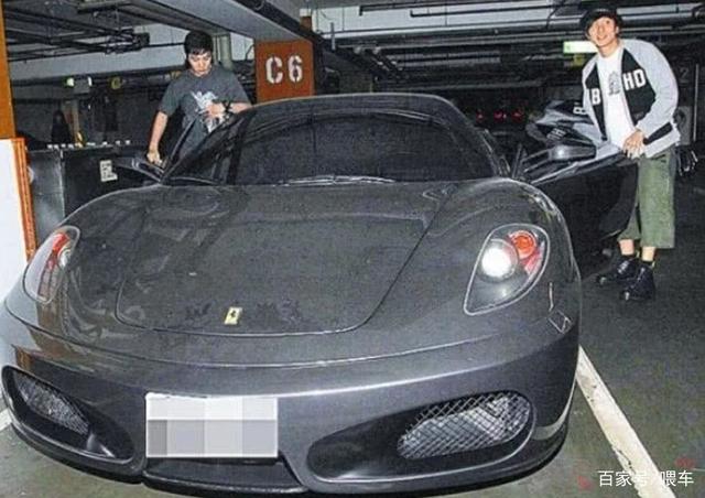 林俊杰是法拉利的vip,10年前就买f430,曾卖车开演唱会