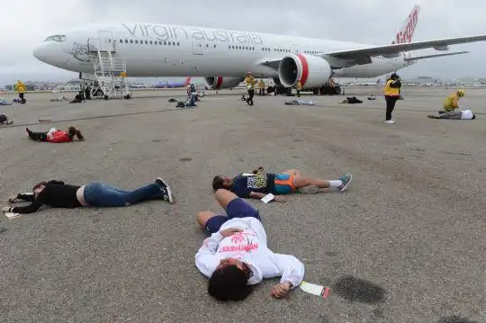 空难逃生 坠机后60秒自救