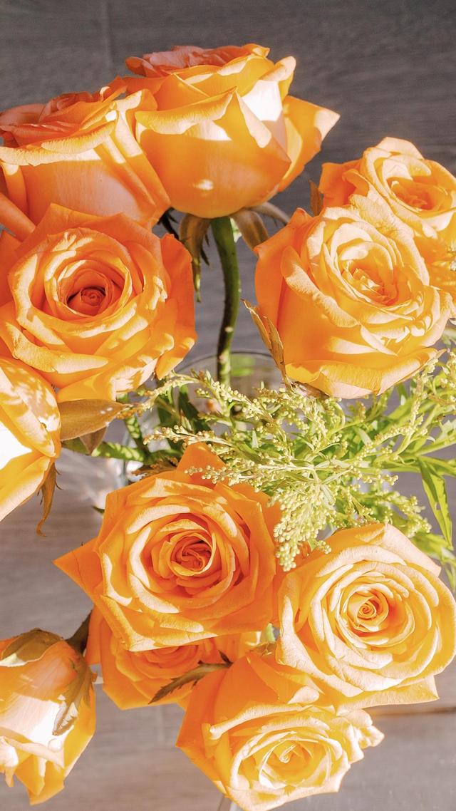 一组非常惊艳的温暖黄色系壁纸,止不住的心动