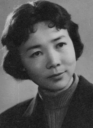 著名演员田华公益出席,担任第二届中国(白沙)影视工业电影周形象大使!