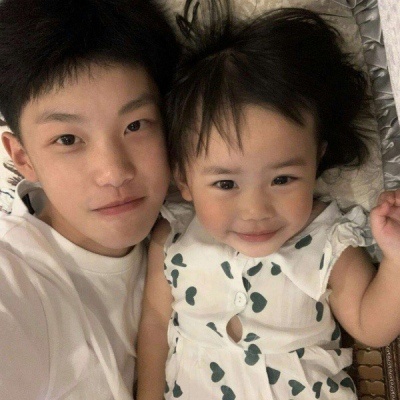 萌娃情侣头像一左一右