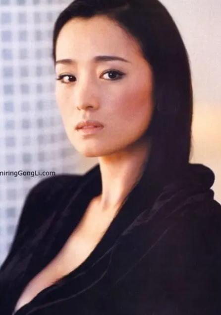 巩俐晒近照,状态好似少女,每天必须保持10小时睡眠