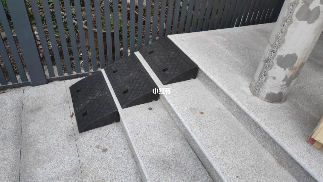 上海别墅装修--台阶小坡道