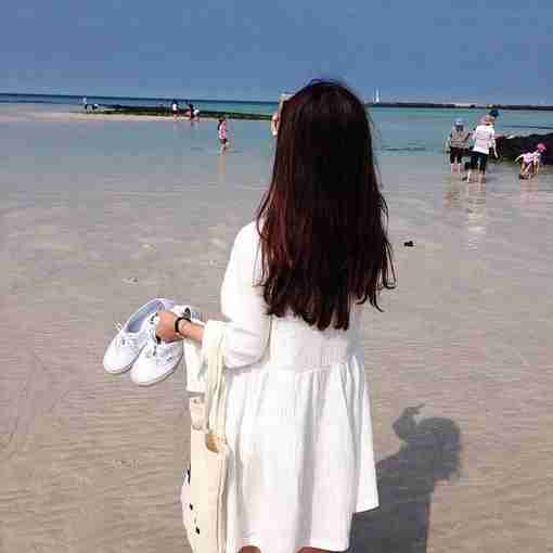 太过分男友把前女友的宠物猫当作宝贝却不准我碰一下猫