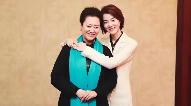 车晓母亲王丽云深夜悲痛发文好孩子你没有离开你活在我们心里