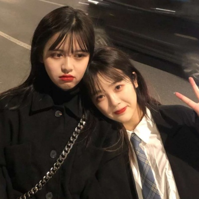 暗黑风闺蜜头像