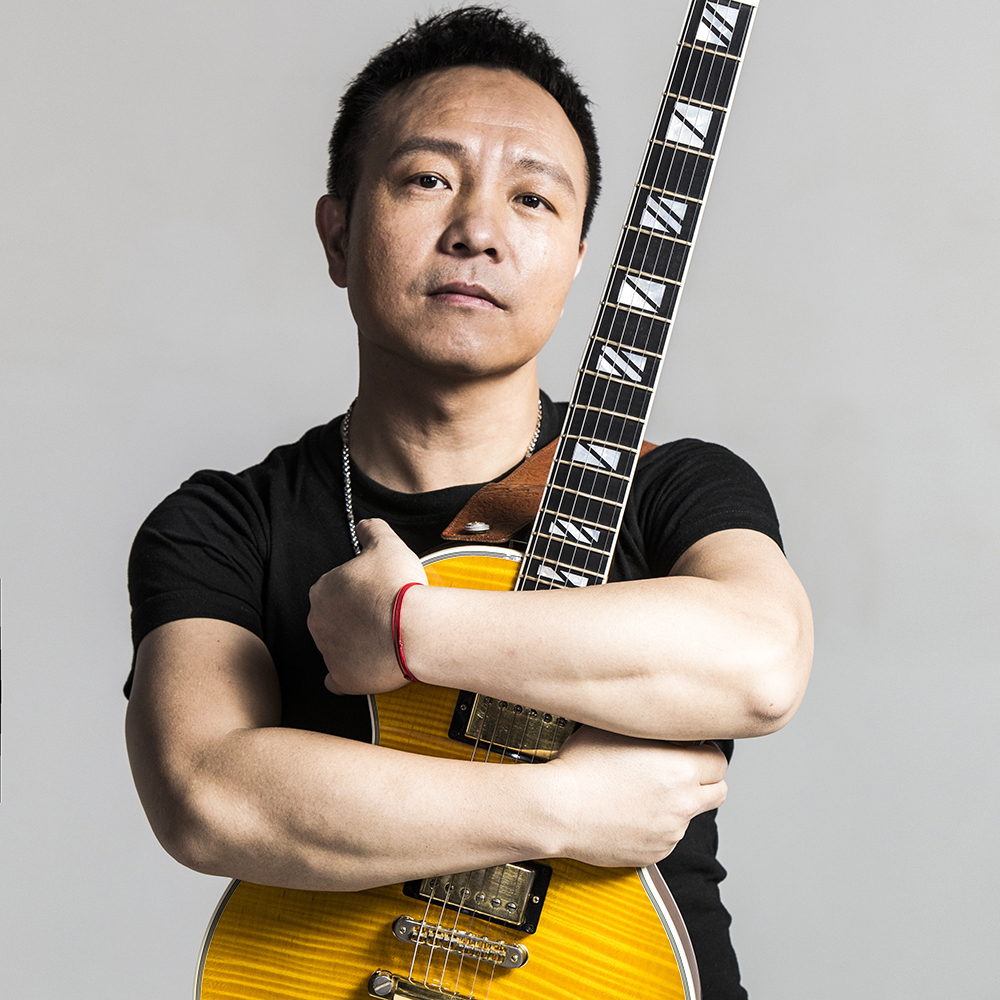 成诗,和他相比,汪峰可不是差一两点而已|那一年|许巍|汪峰_新浪新闻