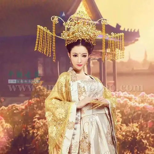 影视唐朝贵妃皇后大气宫廷主题古装影楼摄影民族服装