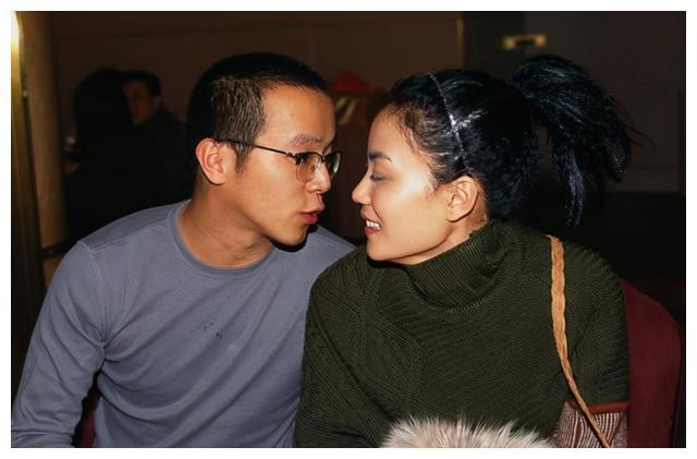 而那时,王菲还有栾树,窦唯还有姜昕.