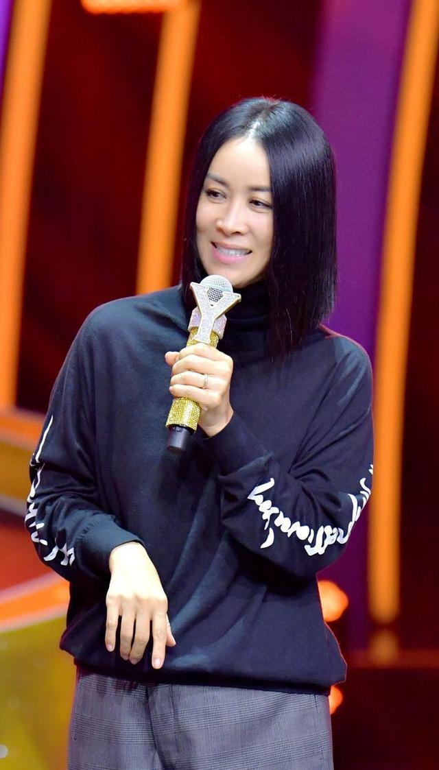 那英,作为中国乐坛的一颗明星,最近在音乐盛典和公益领域都有了非常