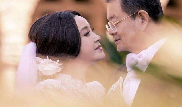 创造无数经典角色,而且还有5段婚姻_刘晓庆_丈夫_不知道