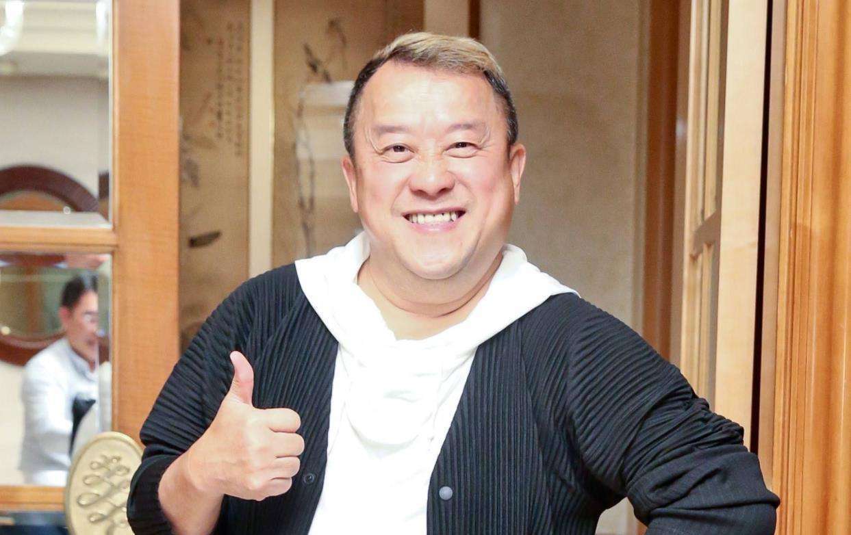 尽管曾志伟因一些丑闻备受争议,但他的演艺事业却取得了不俗的成绩,曾