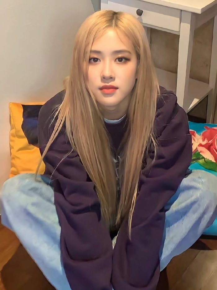 rose朴彩英__财经头条