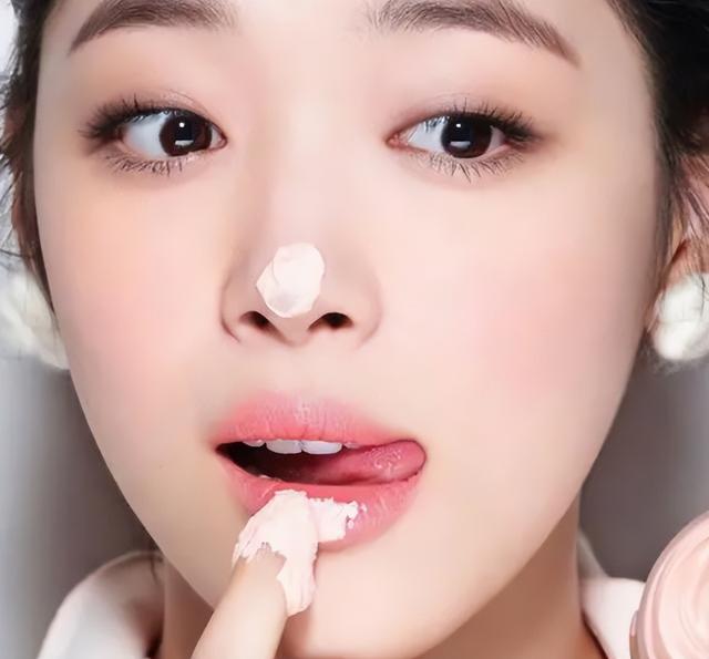 女人天天涂口红,唇部有必要做保养吗?现在知道还不晚