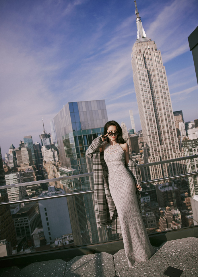 李冰冰超话##李冰冰波光云影大片##李冰冰时装周状态##李冰冰啃秀